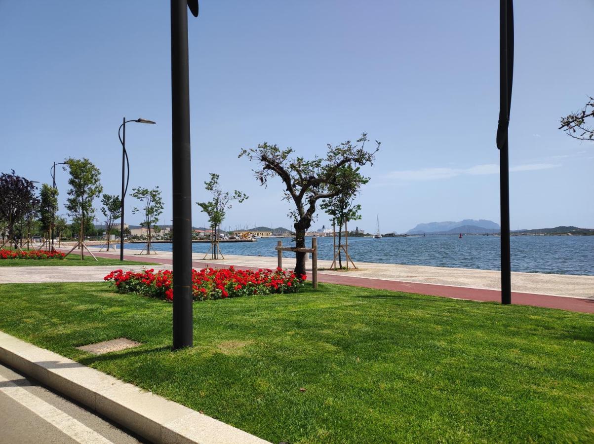 Seaside Apartments Casa Carla E Casa Andrea Olbia Exteriör bild